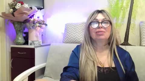 SusiexNoreen online show from May 3, 9:04 am