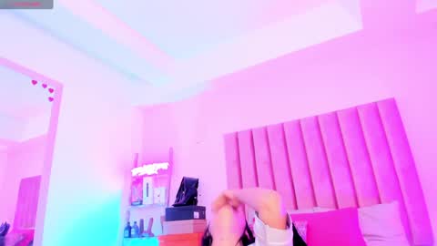 Sussan Nicole  online show from February 6, 3:20 pm