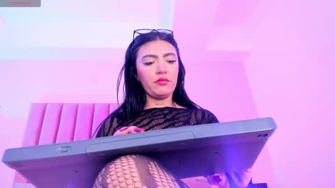 Sussan Nicole  online show from January 31, 6:03 pm