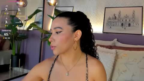 Snapshot of sussanalee chatting on September 23, 11:59 am Your Squirt queen online show from September 23, 11:59 am