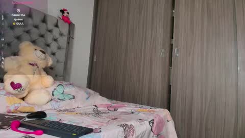 Andrea online show from October 17, 10:25 pm