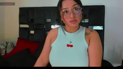 Sussy Sunny online show from April 16, 4:34 am