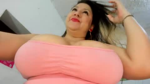 susy bigboobss online show from July 23, 7:39 am