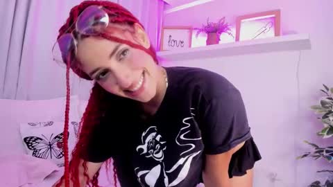 susyy online show from November 16, 7:49 pm