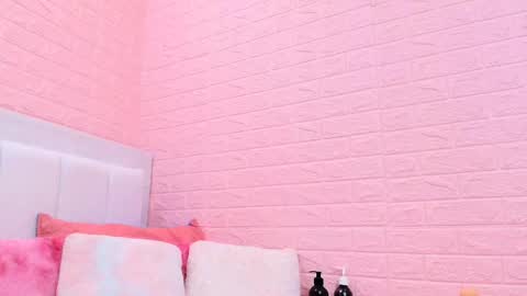 suzan_30 online show from June 3, 10:15 pm