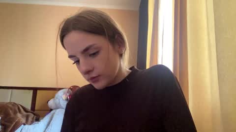 Emila online show from April 24, 12:51 pm