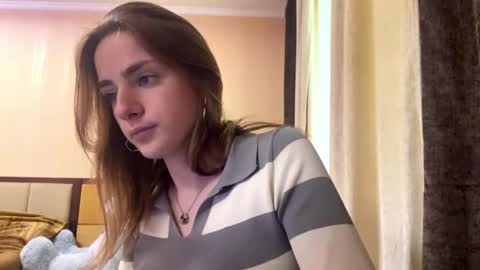 Emila online show from May 9, 12:33 pm