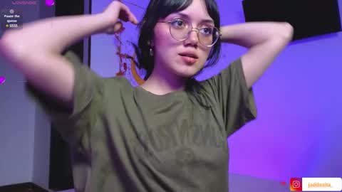 Snapshot of suzumi_ chatting on February 1, 9:43 am Jadde  online show from February 1, 9:43 am