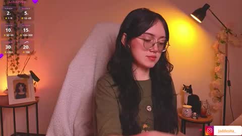 Snapshot of suzumi_ chatting on October 13, 2:57 am Jadde  online show from October 13, 2:57 am