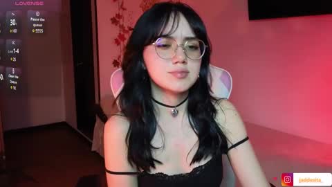 Snapshot of suzumi_ chatting on December 3, 8:22 am Jadde  online show from December 3, 8:22 am