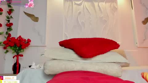 Suzy online show from February 21, 11:21 pm