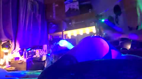 Johnny Cum Lover online show from September 29, 10:31 pm