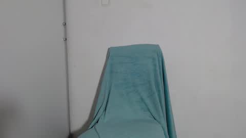 sweat_mia online show from December 17, 3:41 pm