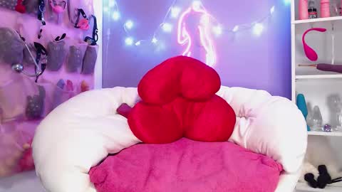 sweeeets85 online show from November 24, 2:16 pm