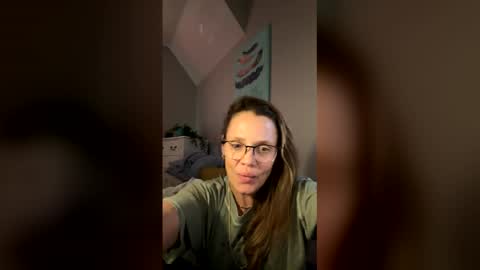 sweeetttea online show from May 30, 7:01 pm