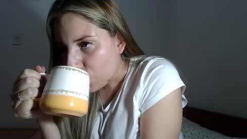 Sweet  alana online show from December 10, 11:19 pm