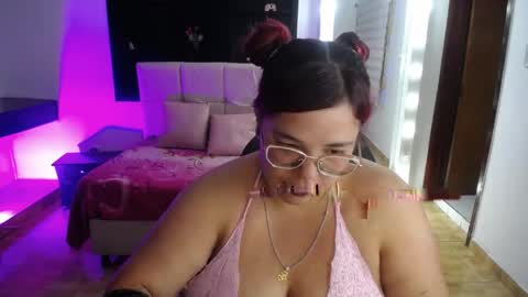 sweet__cat__ online show from April 27, 9:56 pm