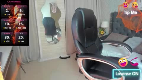 Vanessa online show from October 27, 6:02 am