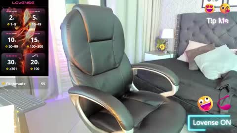 Vanessa online show from October 3, 6:21 am