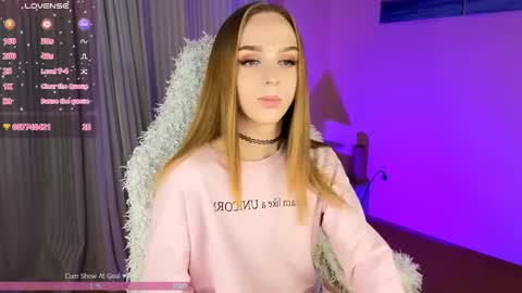 Snapshot of sweet_ali3s chatting on October 23, 4:41 pm Call me Alis online show from October 23, 4:41 pm