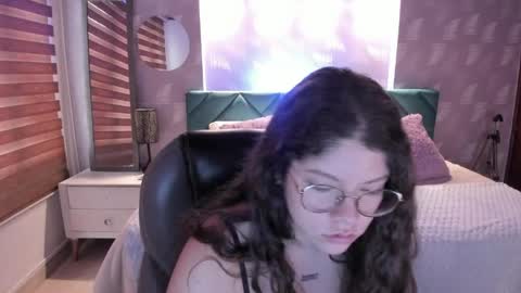 Alice online show from April 5, 12:35 pm