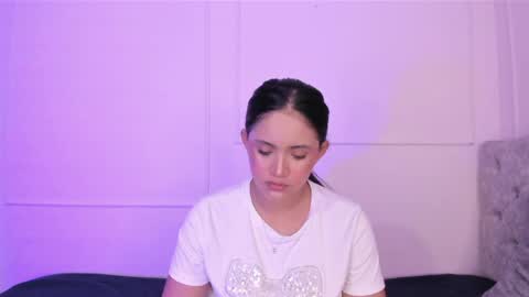 Asheley online show from April 19, 1:28 am