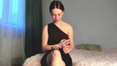 Christina online show from March 3, 1:40 pm