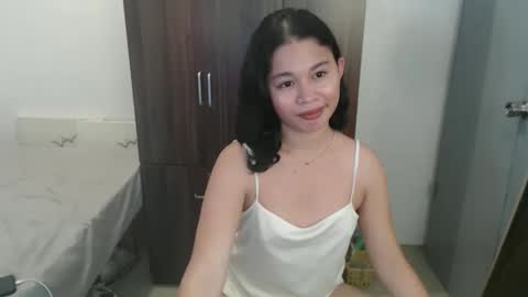 sweet_cassyxx online show from December 19, 3:07 pm