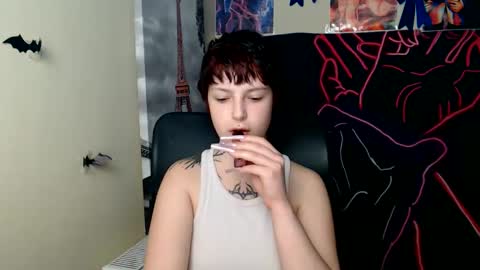 Ivy online show from June 5, 7:03 am