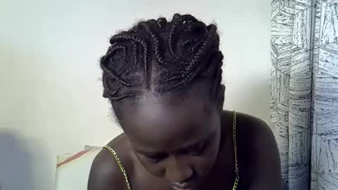 sweet_diva19 online show from May 25, 9:43 pm