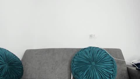 sweet_litle online show from February 28, 12:03 am