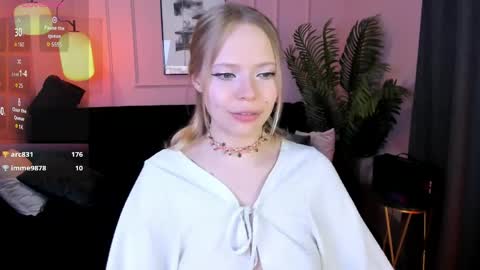 Lucy online show from April 25, 12:51 pm