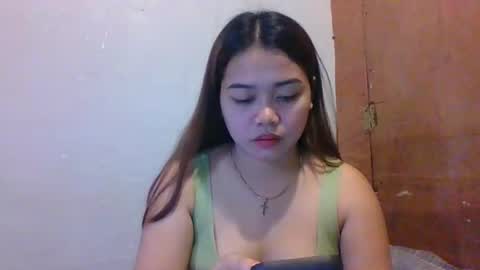 Snapshot of sweet_mae28xx chatting on September 14, 5:43 am sweet_mae28xx online show from September 14, 5:43 am
