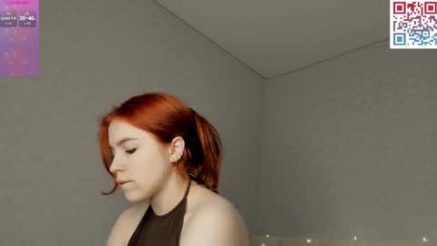 Mia online show from February 15, 1:32 pm