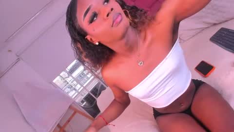 Snapshot of sweet_stacie chatting on March 5, 1:39 pm sweet_stacie online show from March 5, 1:39 pm