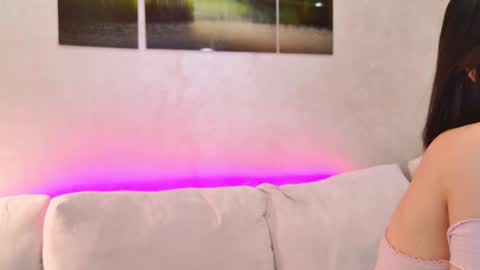 sweet_strawber_ online show from October 19, 10:58 pm