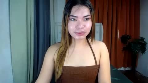 sweet_trexie online show from May 18, 11:44 pm