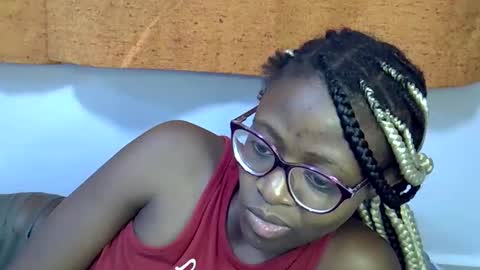 sweet_zarah online show from February 25, 1:58 pm