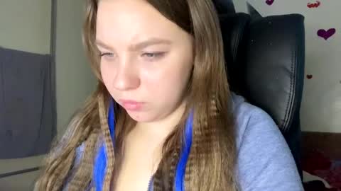 Snapshot of sweetalissa18 chatting on February 21, 3:10 pm sweetalissa18 online show from February 21, 3:10 pm
