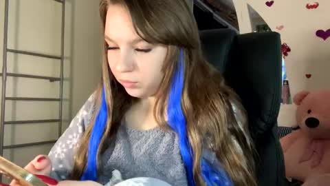 Snapshot of sweetalissa18 chatting on December 27, 7:40 am sweetalissa18 online show from December 27, 7:40 am