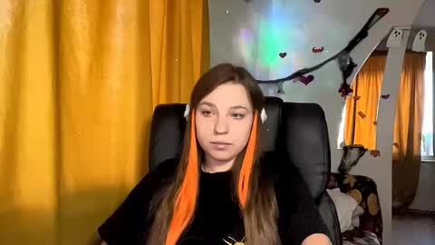 Snapshot of sweetalissa18 chatting on October 23, 1:01 pm sweetalissa18 online show from October 23, 1:01 pm