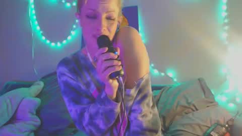 SweetBeefy online show from December 16, 11:33 am