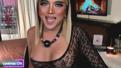 bella online show from October 30, 3:12 pm