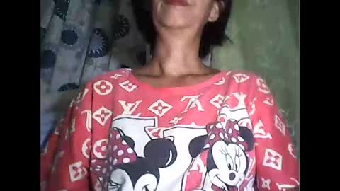 Snapshot of sweetbella24 chatting on September 30, 10:48 am im anne online show from September 30, 10:48 am