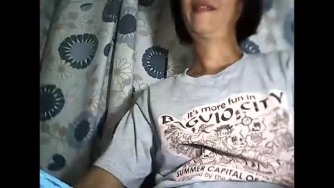 Snapshot of sweetbella24 chatting on September 17, 1:36 pm im anne online show from September 17, 1:36 pm