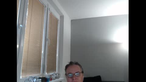 Sweetboobs85h online show from September 22, 9:13 am