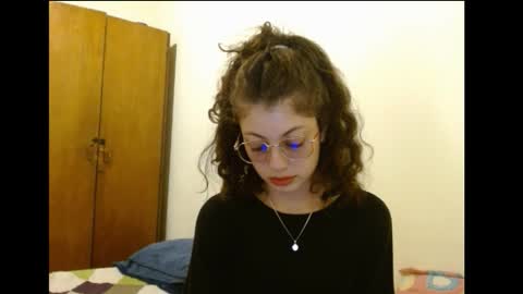 sweetcalm_ online show from February 5, 4:05 am