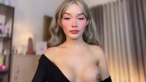 Candy online show from March 8, 5:39 pm