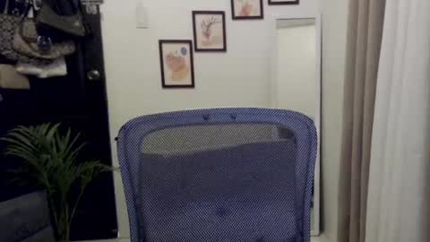 Snapshot of sweetestsmile_ chatting on March 4, 1:01 am Khaye online show from March 4, 1:01 am