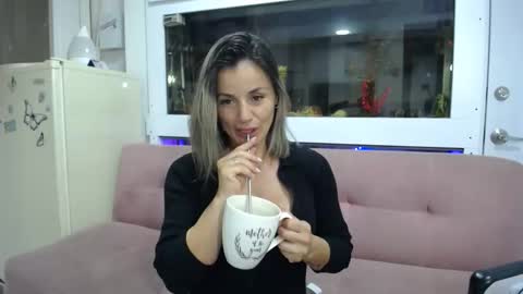 sweef online show from May 30, 2:10 am